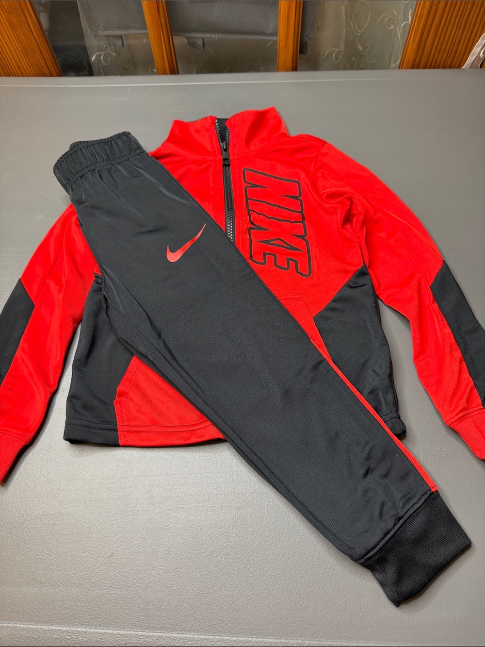 Kid’s Nike Red and Black Track Jacket and Joggers Set. Size: 4 - Picture 1 of 7